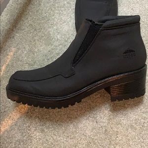 Totes Black weather proof boots